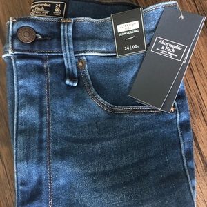 A&F Ultra High Rise Jean Leggings
